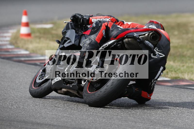 /32 07.07.2025 Plüss Moto Sport ADR/Freies Fahren/44
